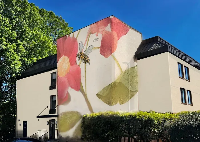 Hive House, Unscripted By Hyatt